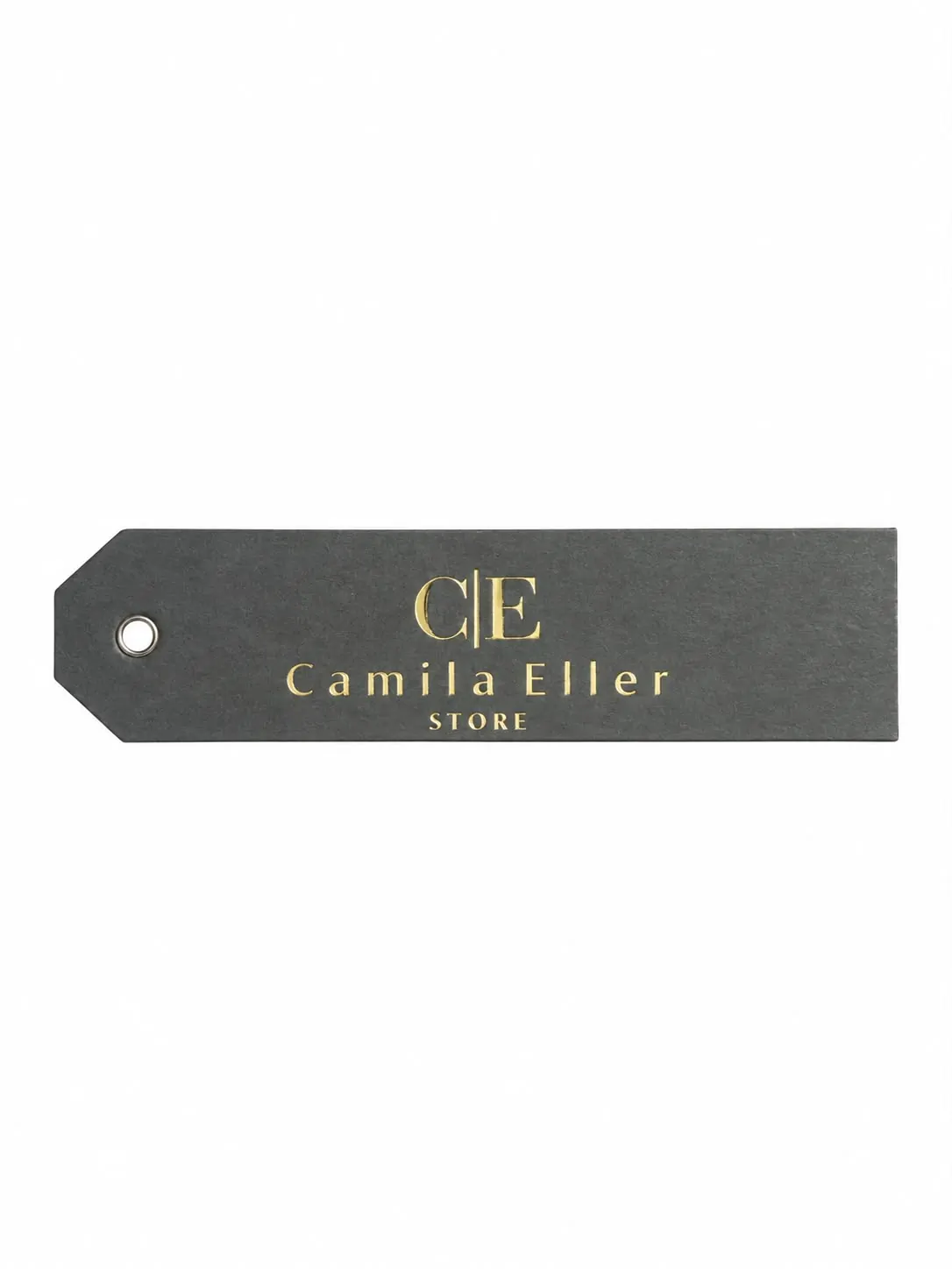 Tag personalizada Camila Eller Store em papel escuro com logo dourado